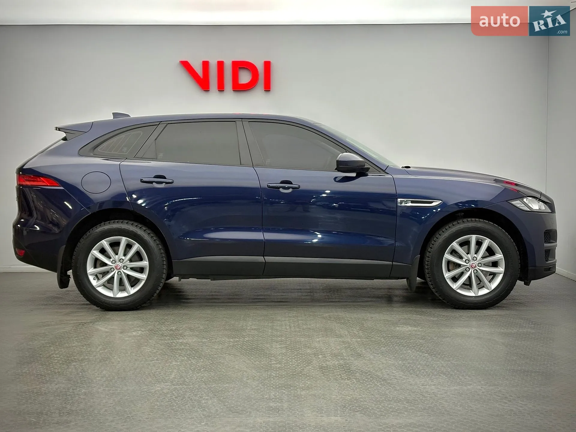 2017 Jaguar F-Pace - мініатюра 4