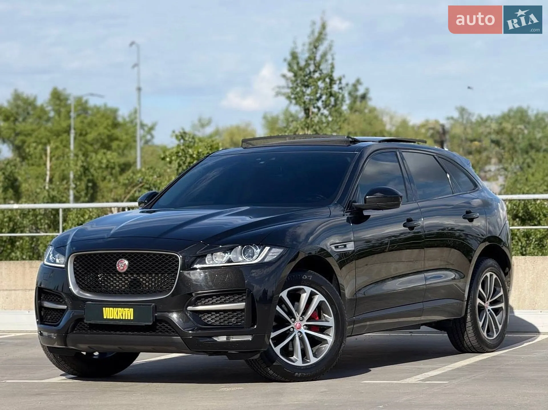 2017 Jaguar F-Pace - мініатюра 2