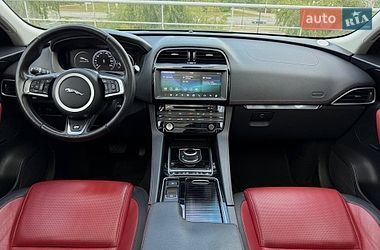 Внедорожник / Кроссовер Jaguar F-Pace 2017 в Киеве