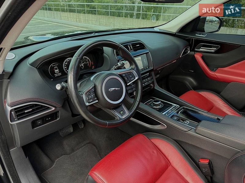 Внедорожник / Кроссовер Jaguar F-Pace 2017 в Киеве