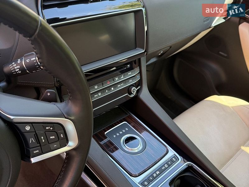 Позашляховик / Кросовер Jaguar F-Pace 2019 в Львові
