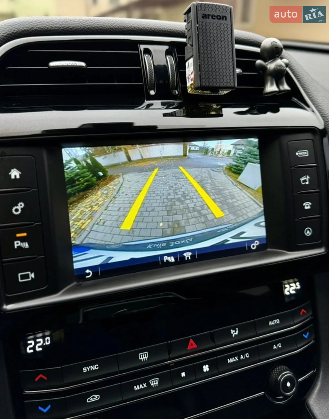 2016 Jaguar F-Pace - мініатюра 27