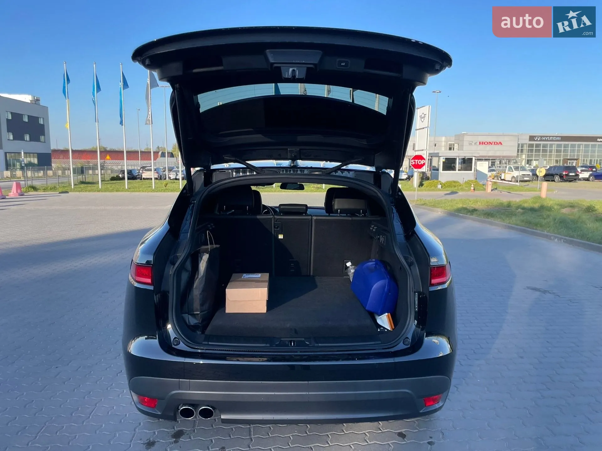2017 Jaguar F-Pace - мініатюра 8