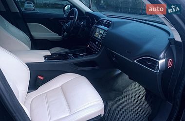 Внедорожник / Кроссовер Jaguar F-Pace 2016 в Чернигове
