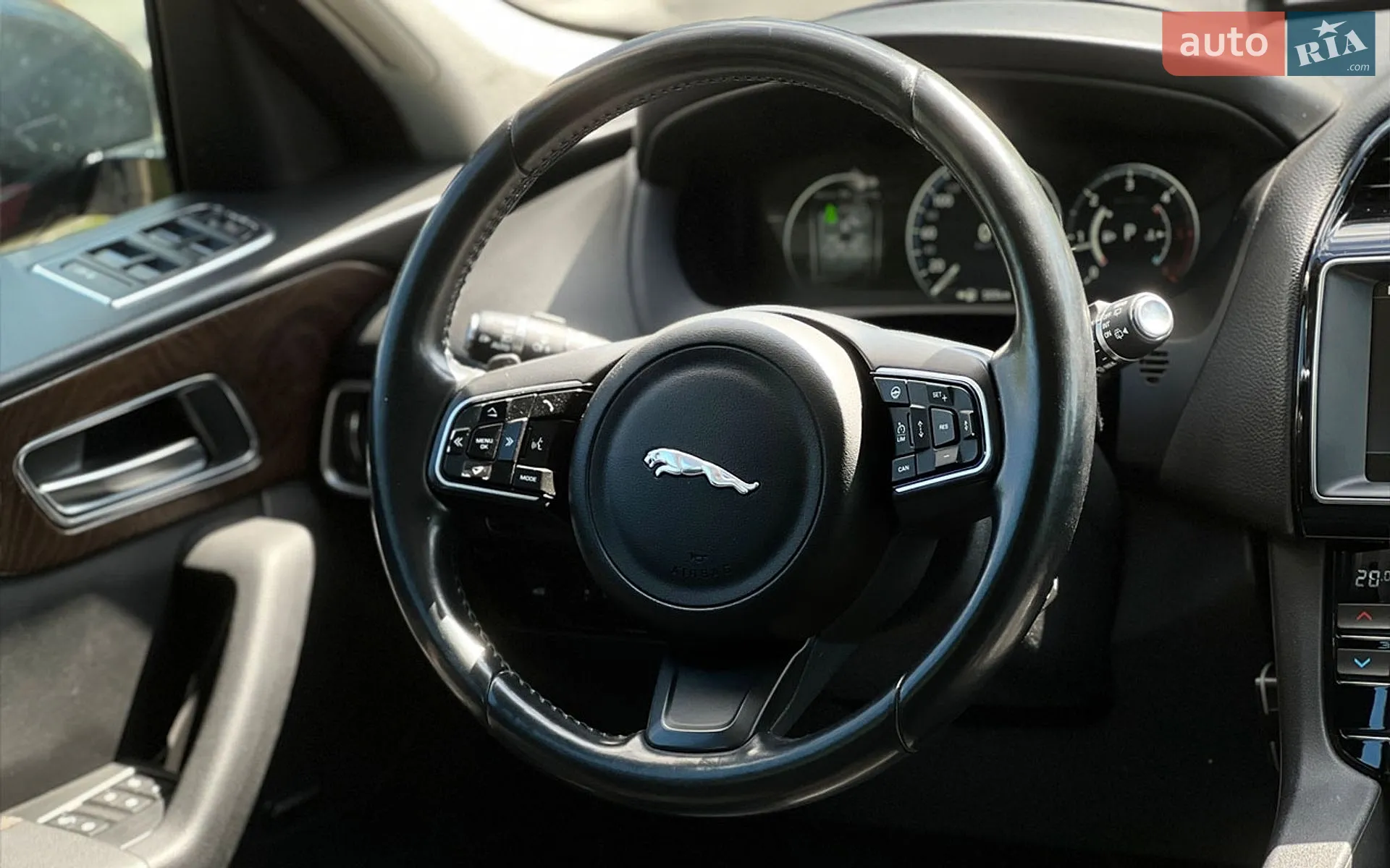 2016 Jaguar F-Pace - мініатюра 20