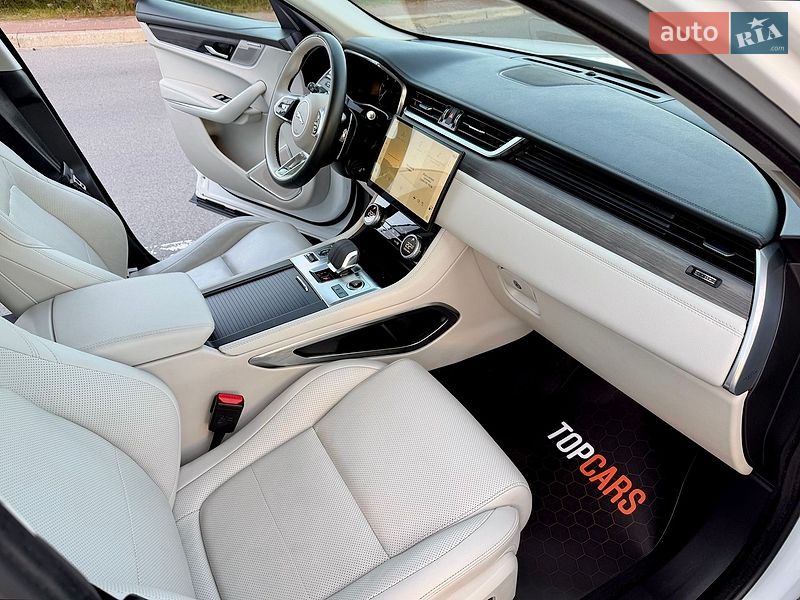 Внедорожник / Кроссовер Jaguar F-Pace 2022 в Киеве