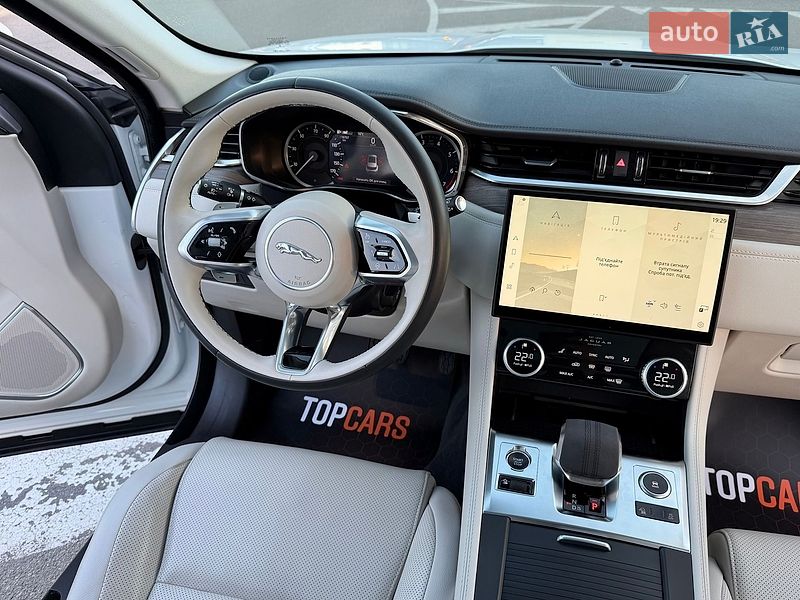 Внедорожник / Кроссовер Jaguar F-Pace 2022 в Киеве