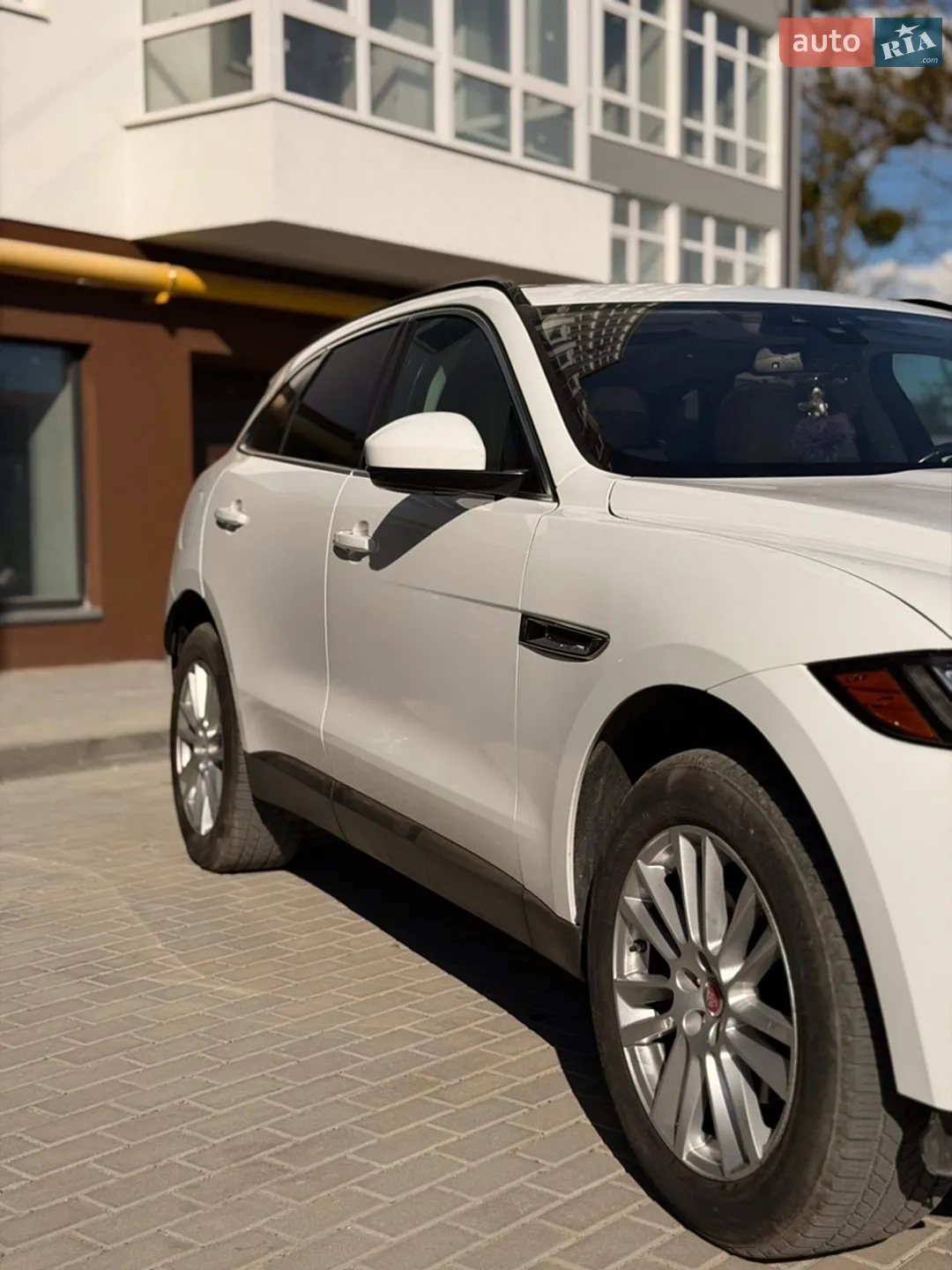 2016 Jaguar F-Pace - мініатюра 4