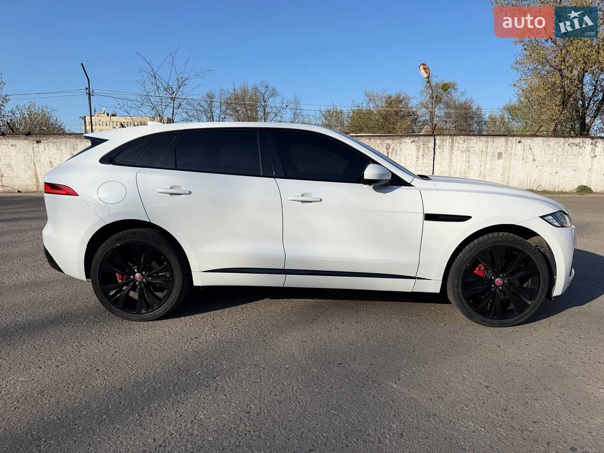 2017 Jaguar F-Pace - мініатюра 3