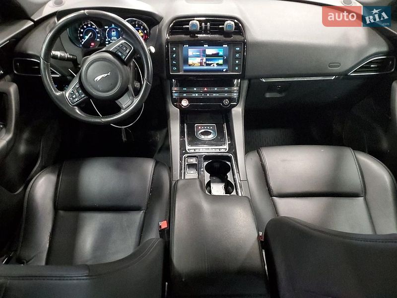 Jaguar F-Pace 2018