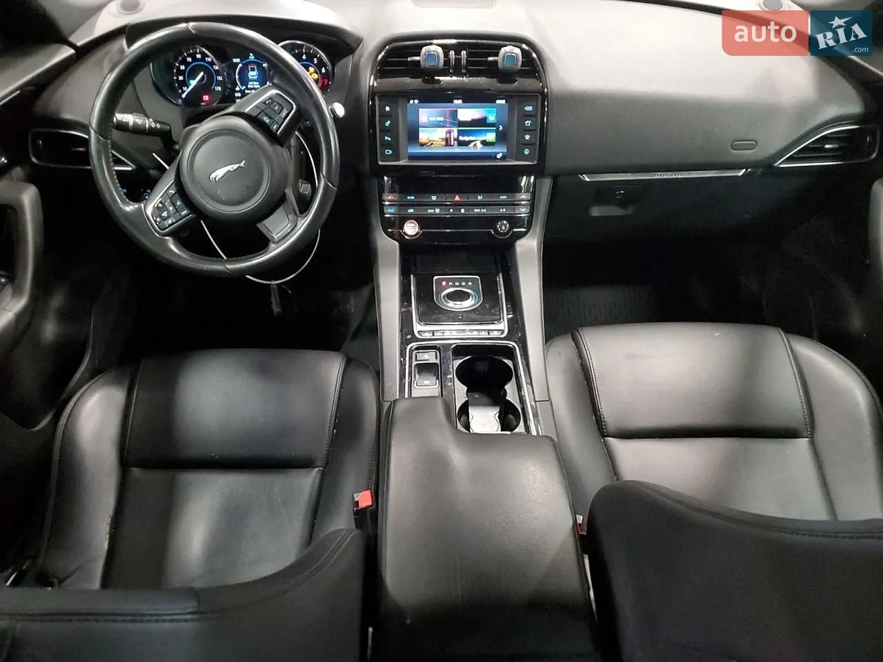 2018 Jaguar F-Pace - мініатюра 10