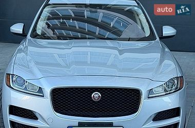 Позашляховик / Кросовер Jaguar F-Pace 2016 в Трускавці