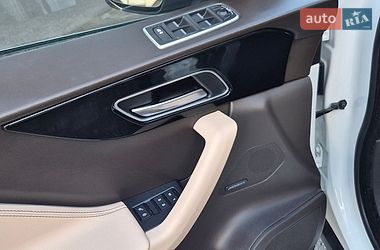 Позашляховик / Кросовер Jaguar F-Pace 2017 в Дубні