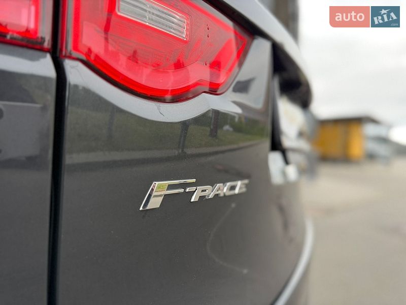 Внедорожник / Кроссовер Jaguar F-Pace 2016 в Киеве