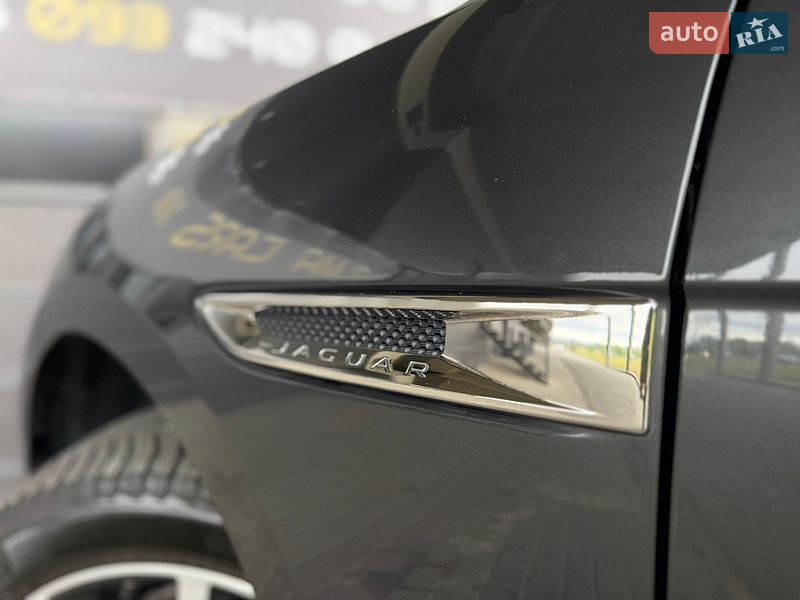 Позашляховик / Кросовер Jaguar F-Pace 2016 в Києві