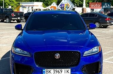 Внедорожник / Кроссовер Jaguar F-Pace 2019 в Киеве