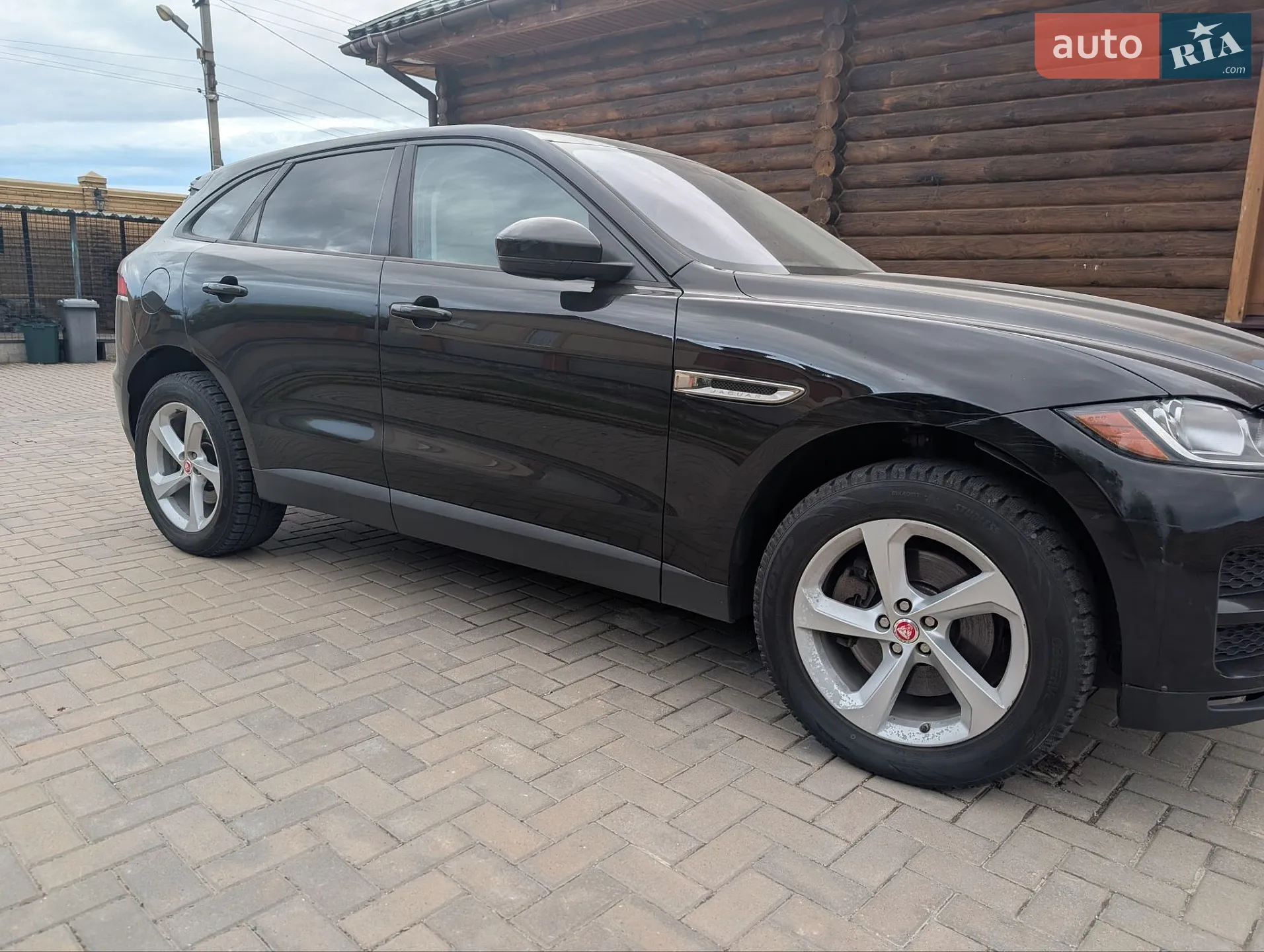 2017 Jaguar F-Pace - мініатюра 3