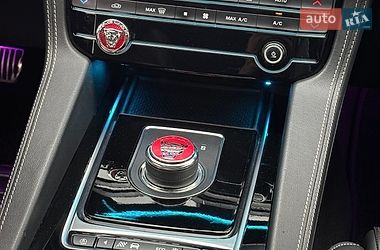 Внедорожник / Кроссовер Jaguar F-Pace 2019 в Киеве