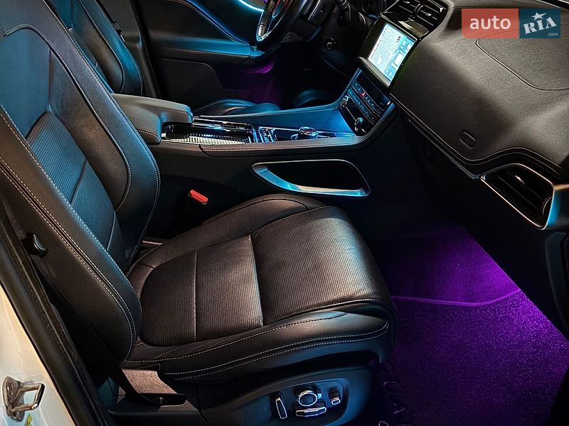 Внедорожник / Кроссовер Jaguar F-Pace 2019 в Киеве