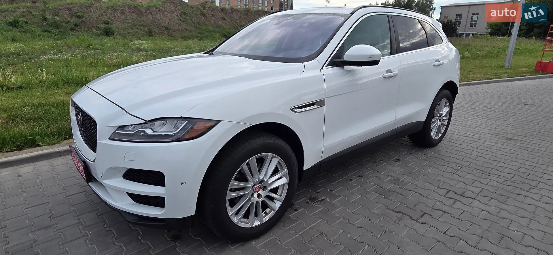 2017 Jaguar F-Pace - мініатюра 10