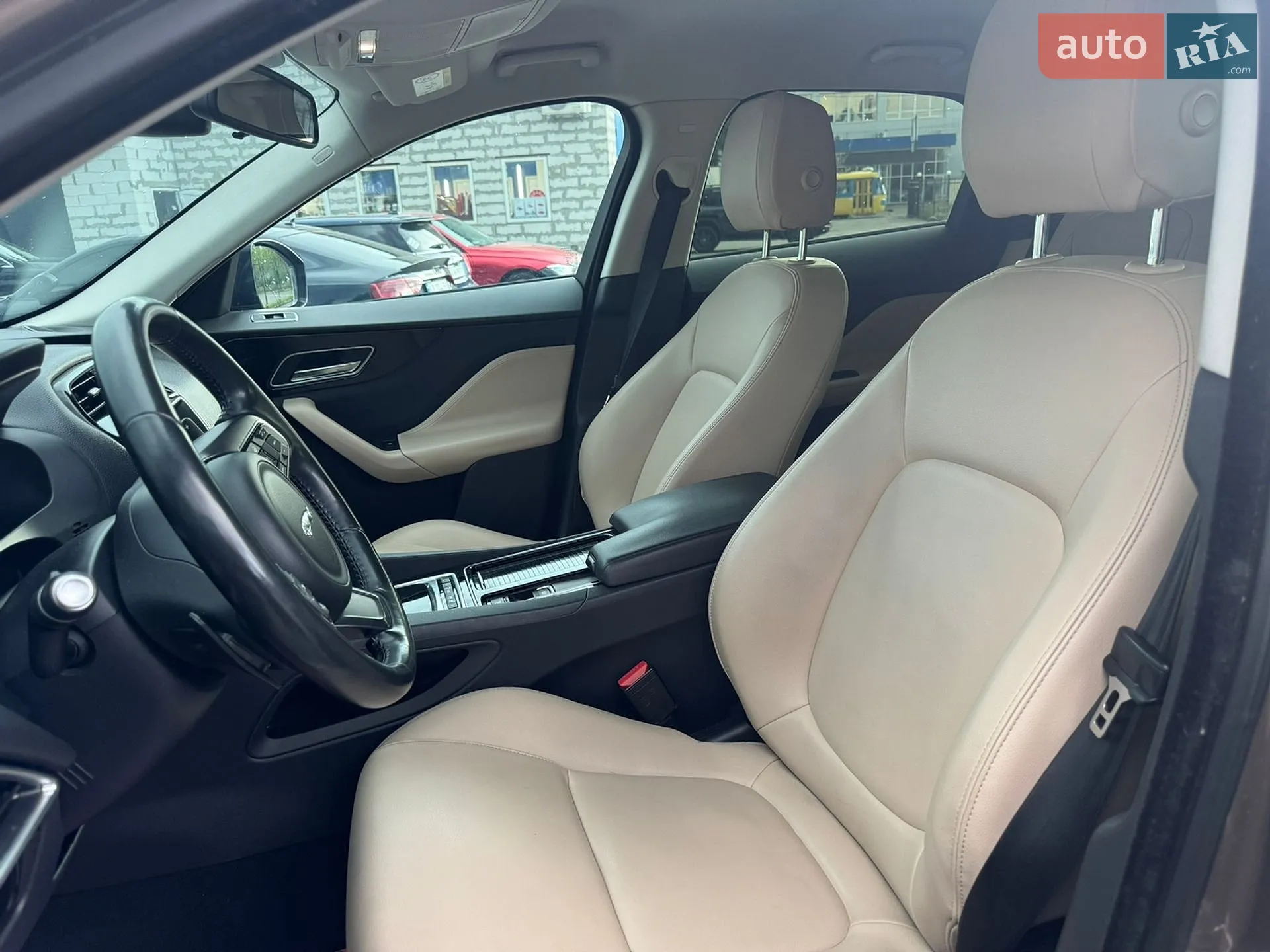 2016 Jaguar F-Pace - мініатюра 9