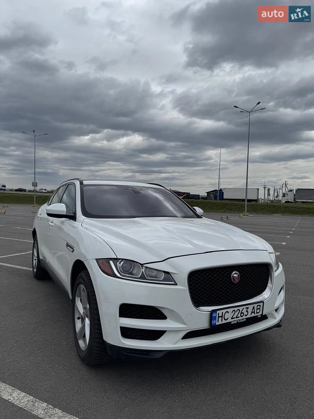 2016 Jaguar F-Pace - мініатюра 2