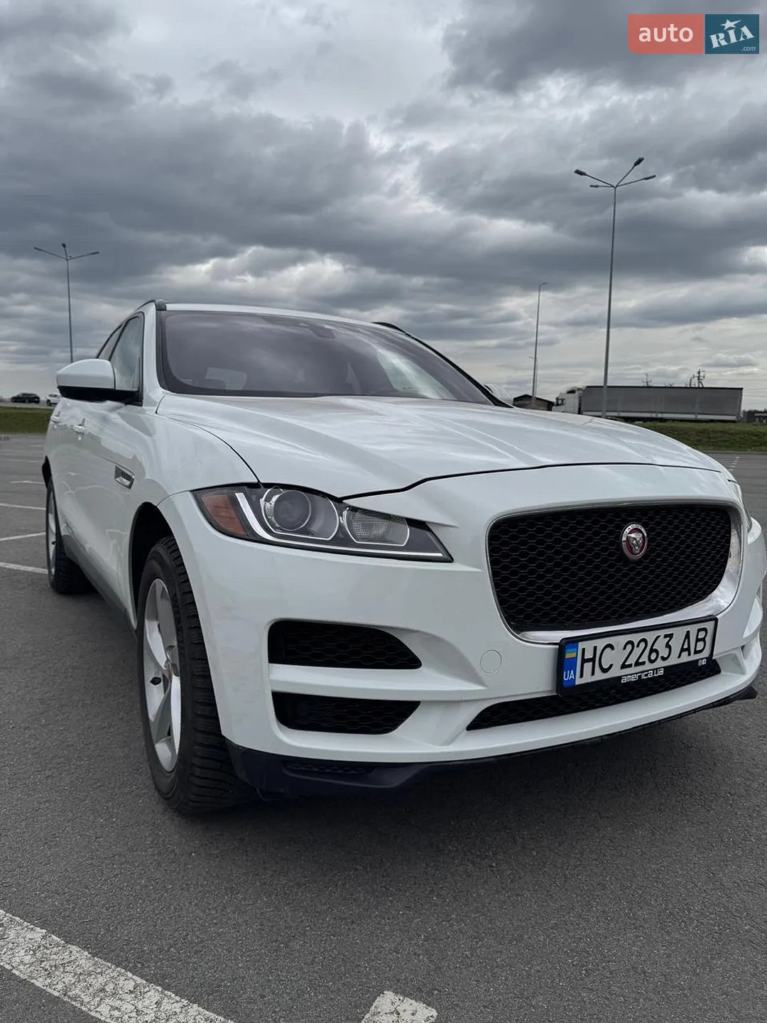 2016 Jaguar F-Pace - мініатюра 3