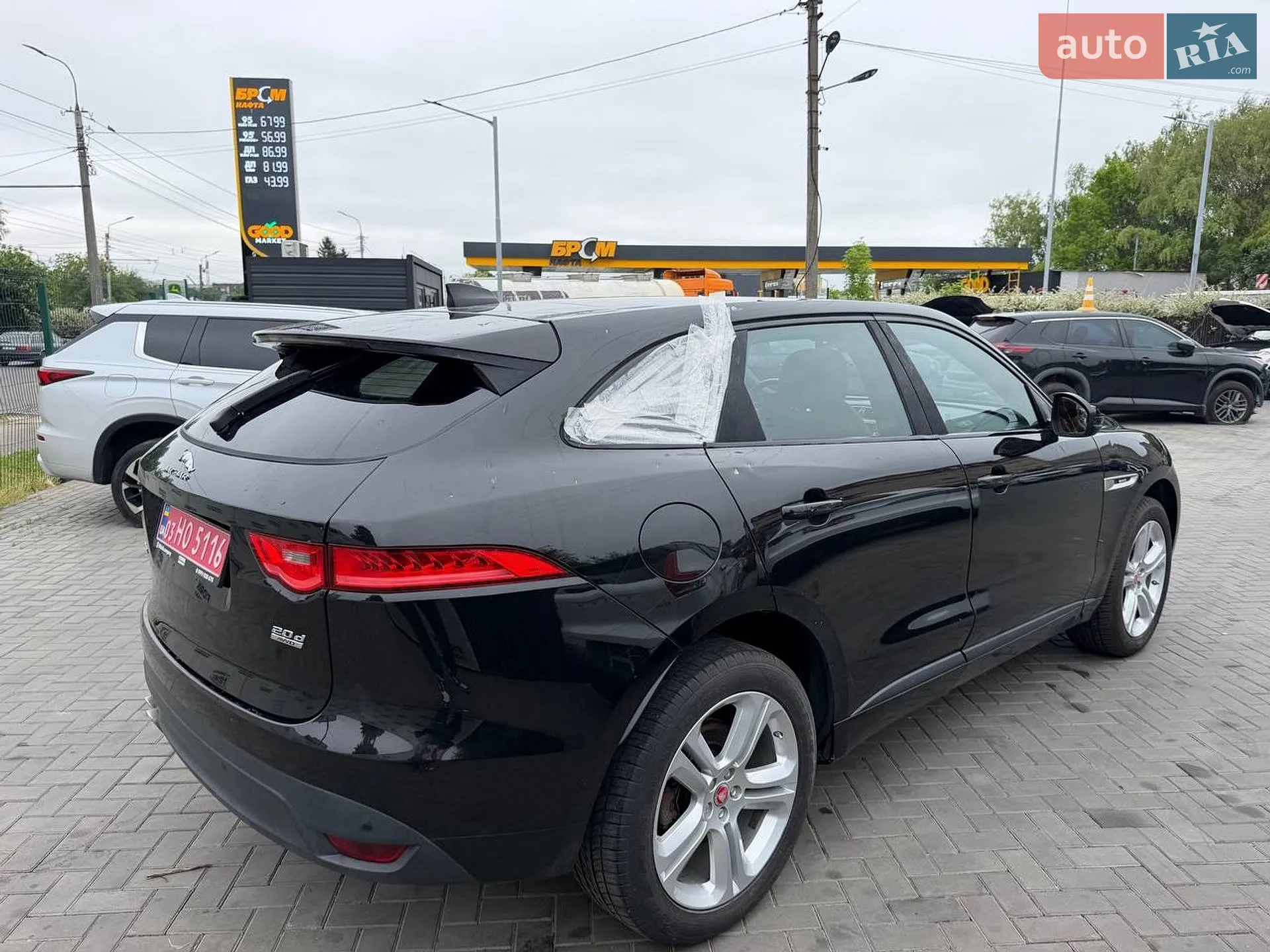 2016 Jaguar F-Pace - мініатюра 2