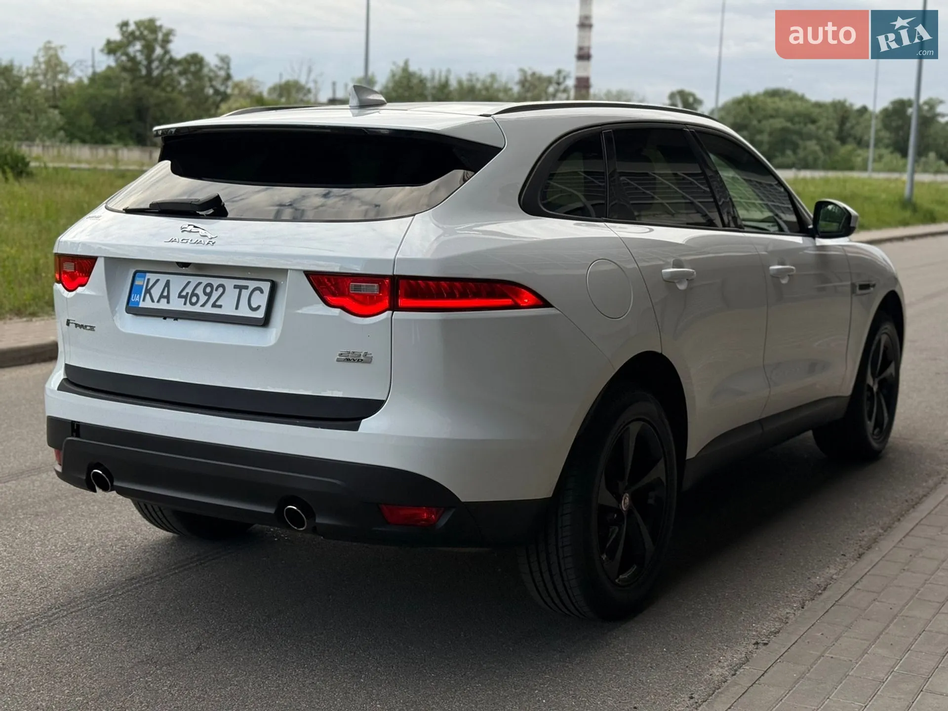 2017 Jaguar F-Pace - мініатюра 10
