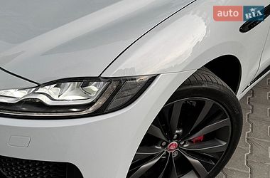 Внедорожник / Кроссовер Jaguar F-Pace 2016 в Киеве