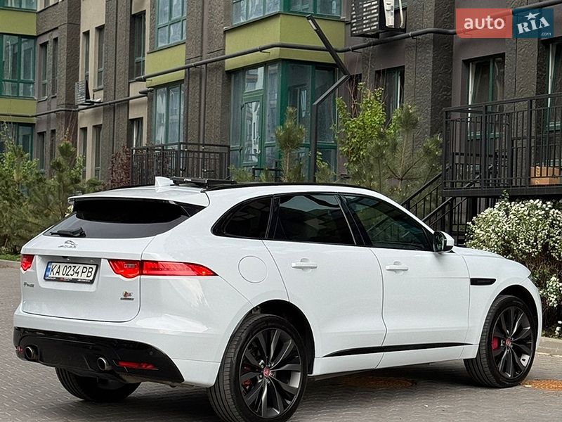Внедорожник / Кроссовер Jaguar F-Pace 2016 в Киеве