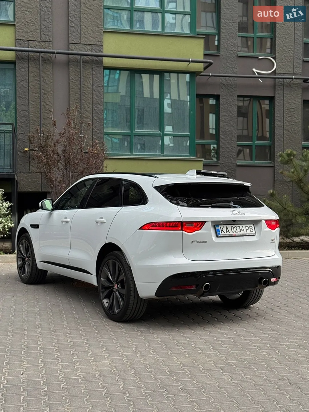 2016 Jaguar F-Pace - мініатюра 17