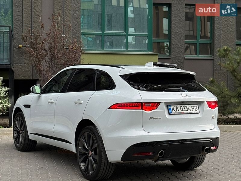 Внедорожник / Кроссовер Jaguar F-Pace 2016 в Киеве