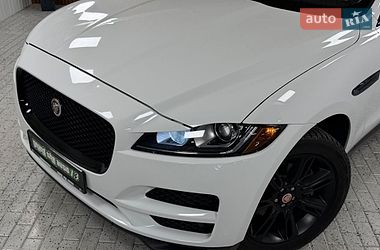 Внедорожник / Кроссовер Jaguar F-Pace 2016 в Киеве