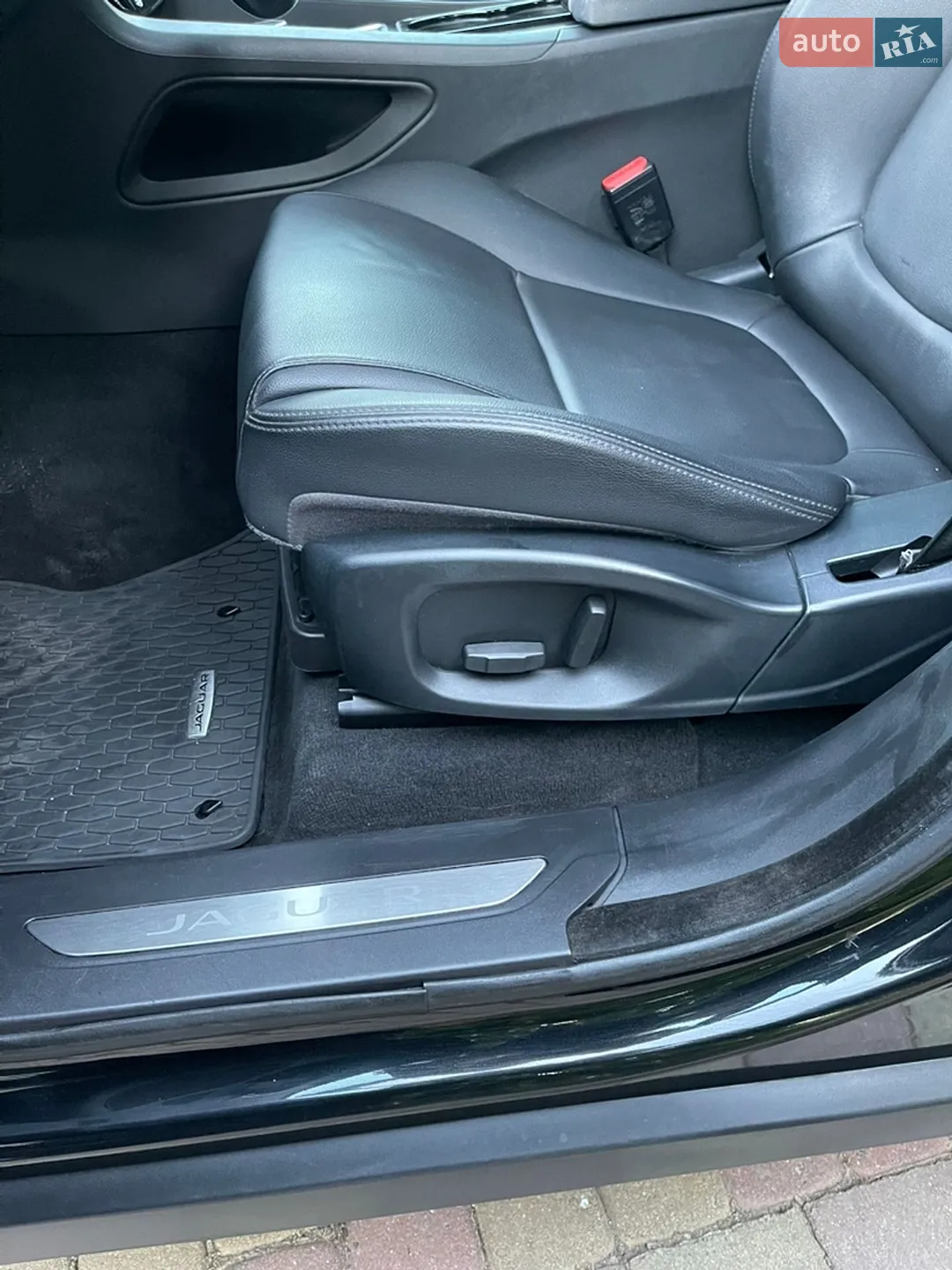 2016 Jaguar F-Pace - мініатюра 18