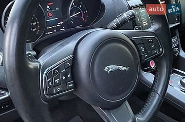 Внедорожник / Кроссовер Jaguar F-Pace 2016 в Хмельницком