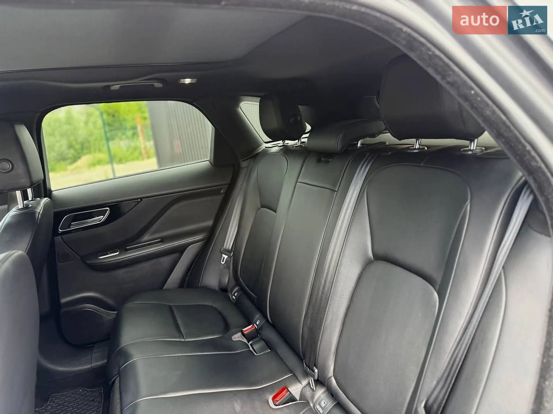 2016 Jaguar F-Pace - мініатюра 19