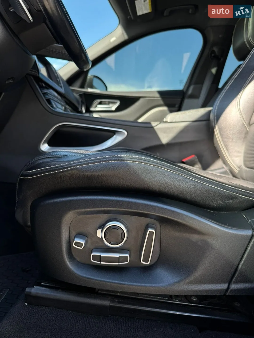 2018 Jaguar F-Pace - мініатюра 8