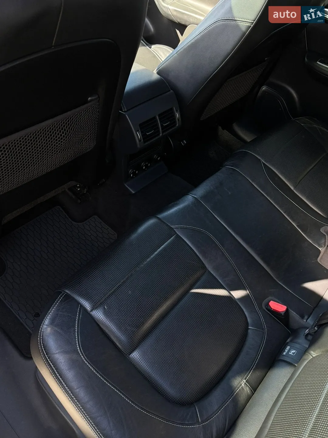 2018 Jaguar F-Pace - мініатюра 16