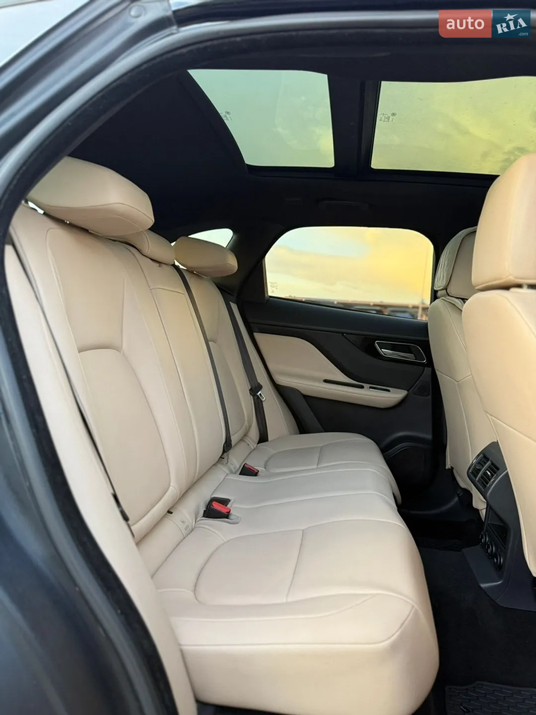 2016 Jaguar F-Pace - мініатюра 20