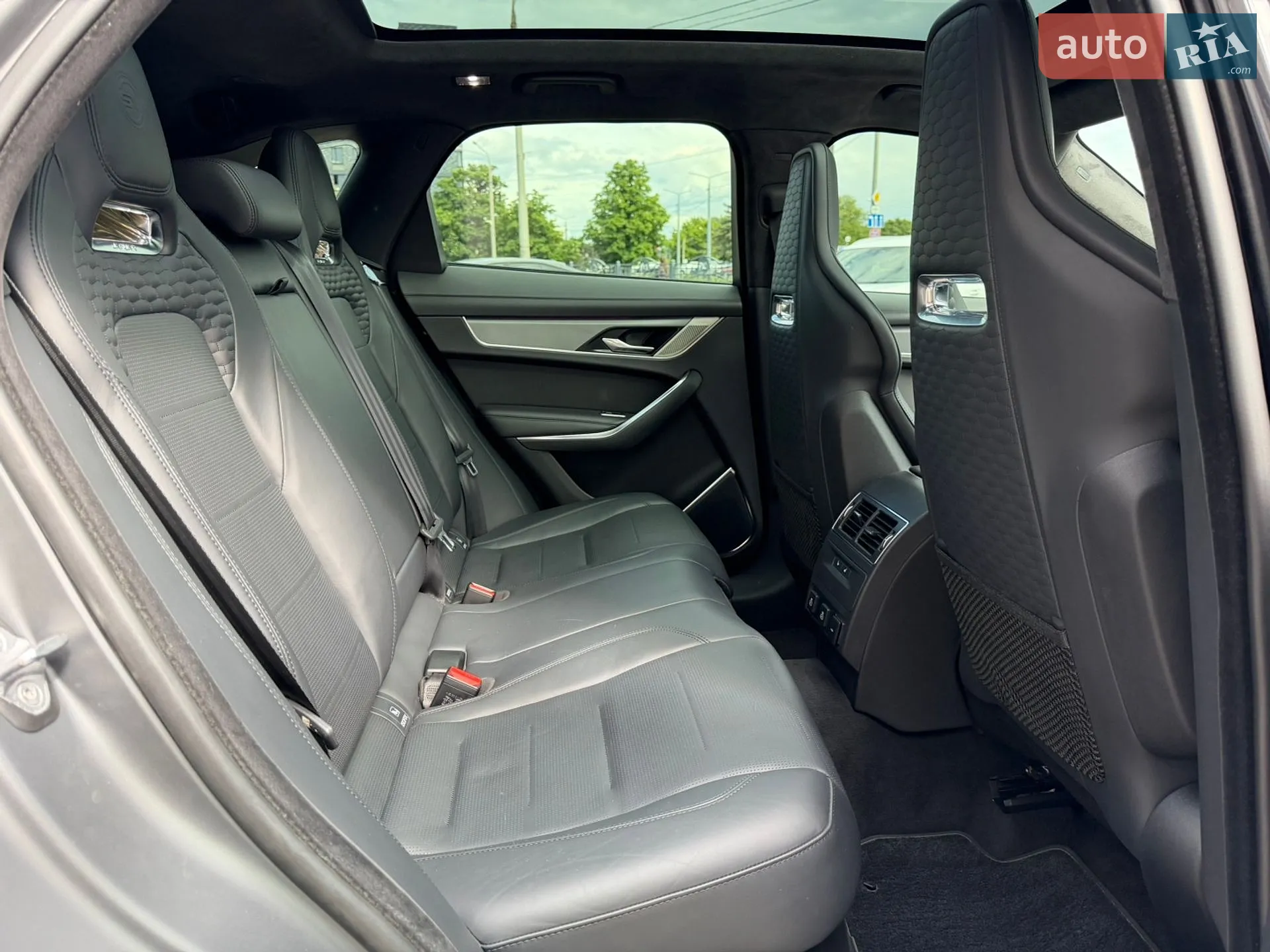 2021 Jaguar F-Pace - мініатюра 31