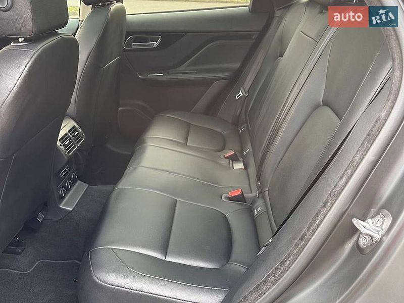 Позашляховик / Кросовер Jaguar F-Pace 2018 в Володимирі фото 13 Позашляховик / Кросовер Jaguar F-Pace 2018 в Володимирі