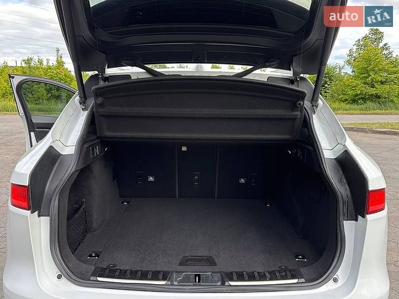 Позашляховик / Кросовер Jaguar F-Pace 2018 в Володимирі фото 16 Позашляховик / Кросовер Jaguar F-Pace 2018 в Володимирі