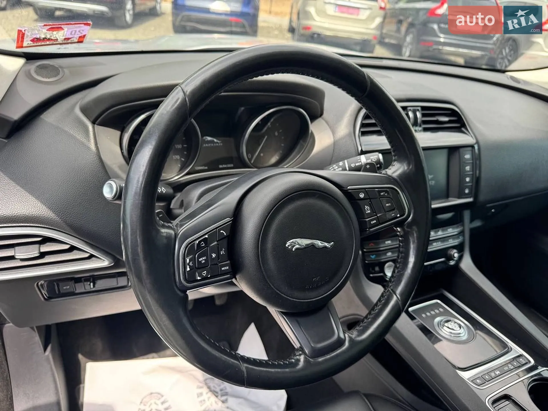 2017 Jaguar F-Pace - мініатюра 11