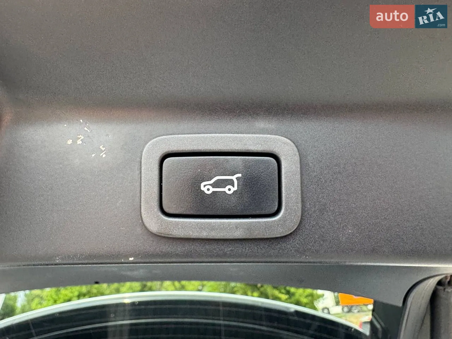 2017 Jaguar F-Pace - мініатюра 23