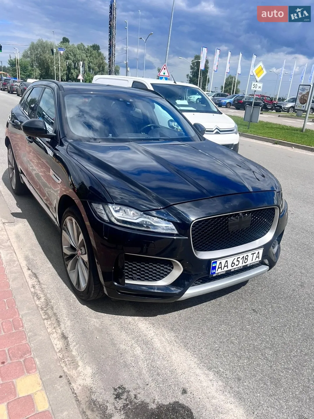 2017 Jaguar F-Pace - мініатюра 5