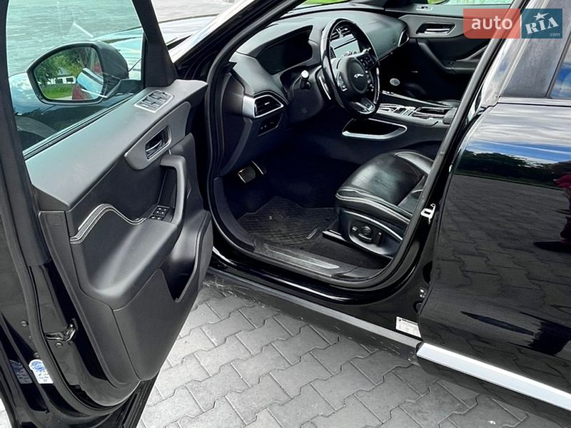 Позашляховик / Кросовер Jaguar F-Pace 2017 в Києві