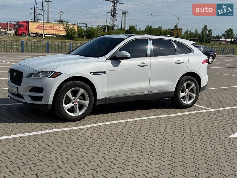 Внедорожник / Кроссовер Jaguar F-Pace 2017 в Нововолынске