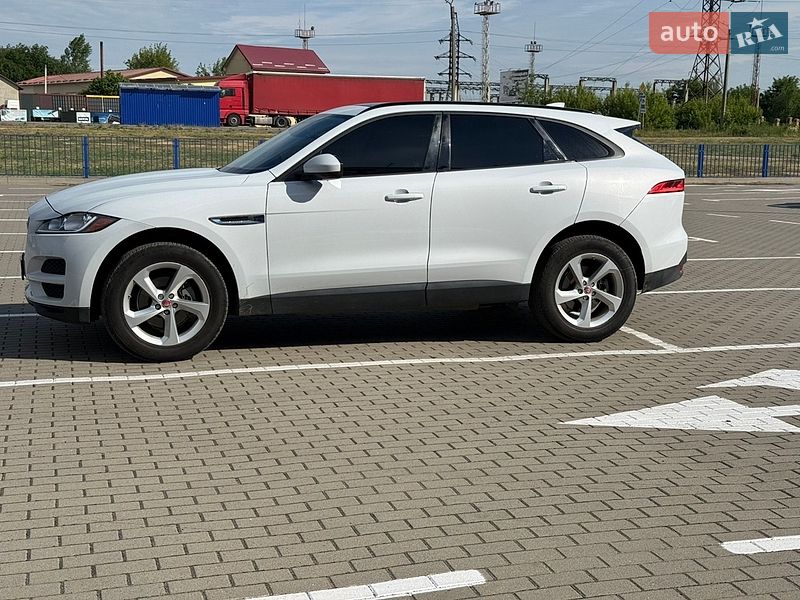 Внедорожник / Кроссовер Jaguar F-Pace 2017 в Нововолынске
