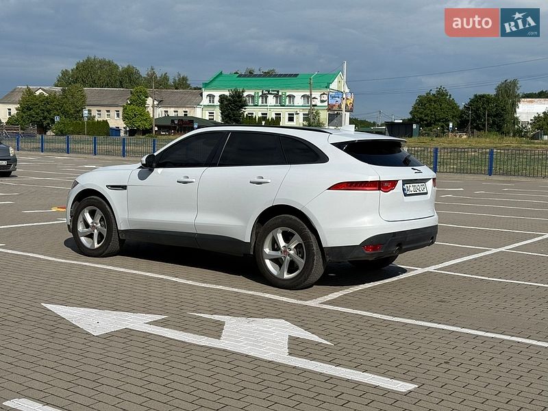 Внедорожник / Кроссовер Jaguar F-Pace 2017 в Нововолынске